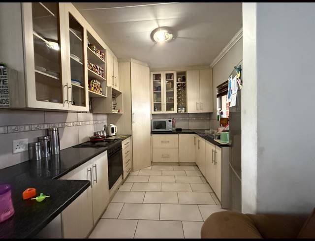 2 BEDROOM HOUSE FOR SALE IN WATERVAL EAST